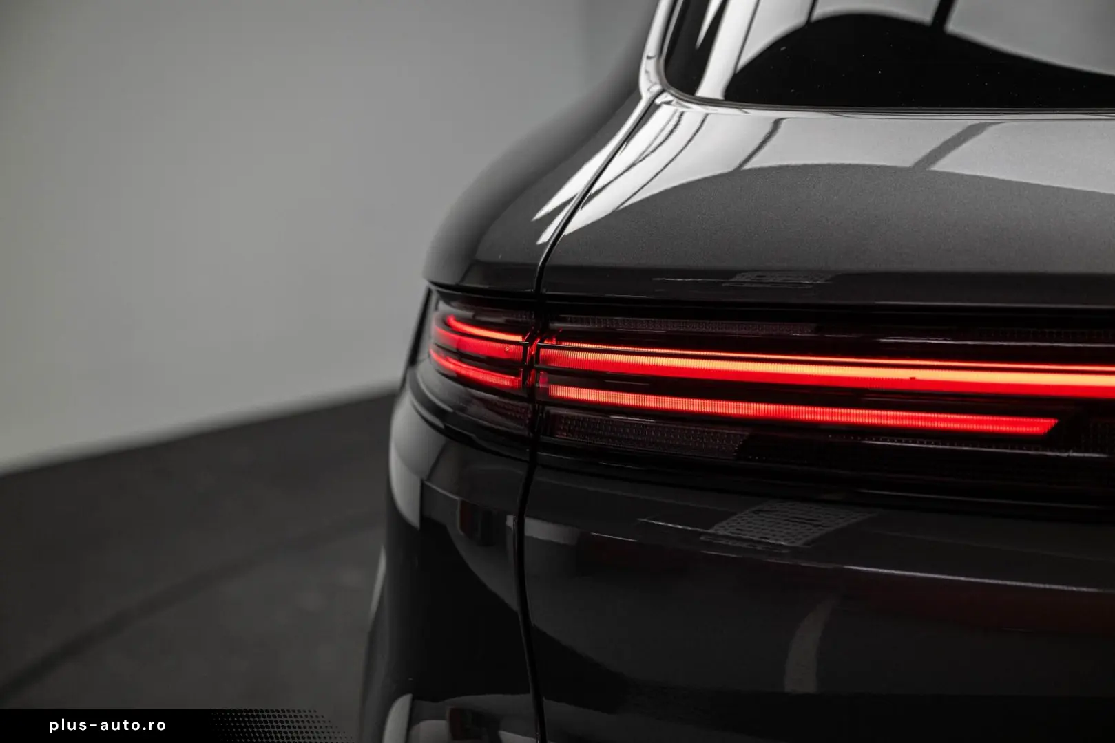 PORSCHE Cayenne  E-HYBRID - 3.0 V6 470 CH