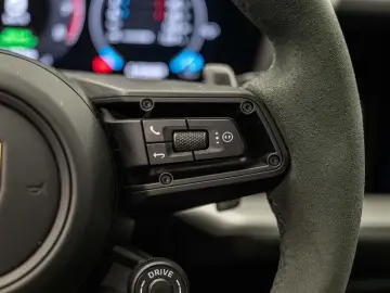 PORSCHE Cayenne  E-HYBRID - 3.0 V6 470 CH