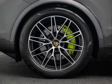 PORSCHE Cayenne  E-HYBRID - 3.0 V6 470 CH