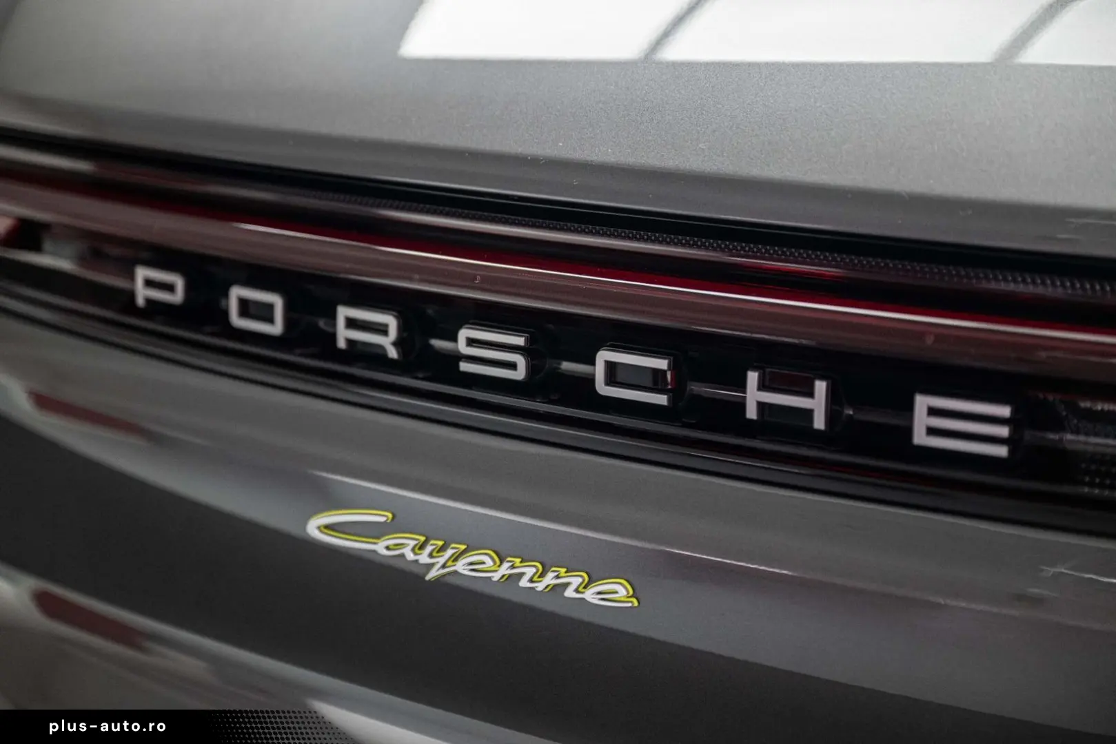 PORSCHE Cayenne  E-HYBRID - 3.0 V6 470 CH