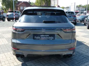 PORSCHE Cayenne S tolle Farbkombi Pano Sport Design