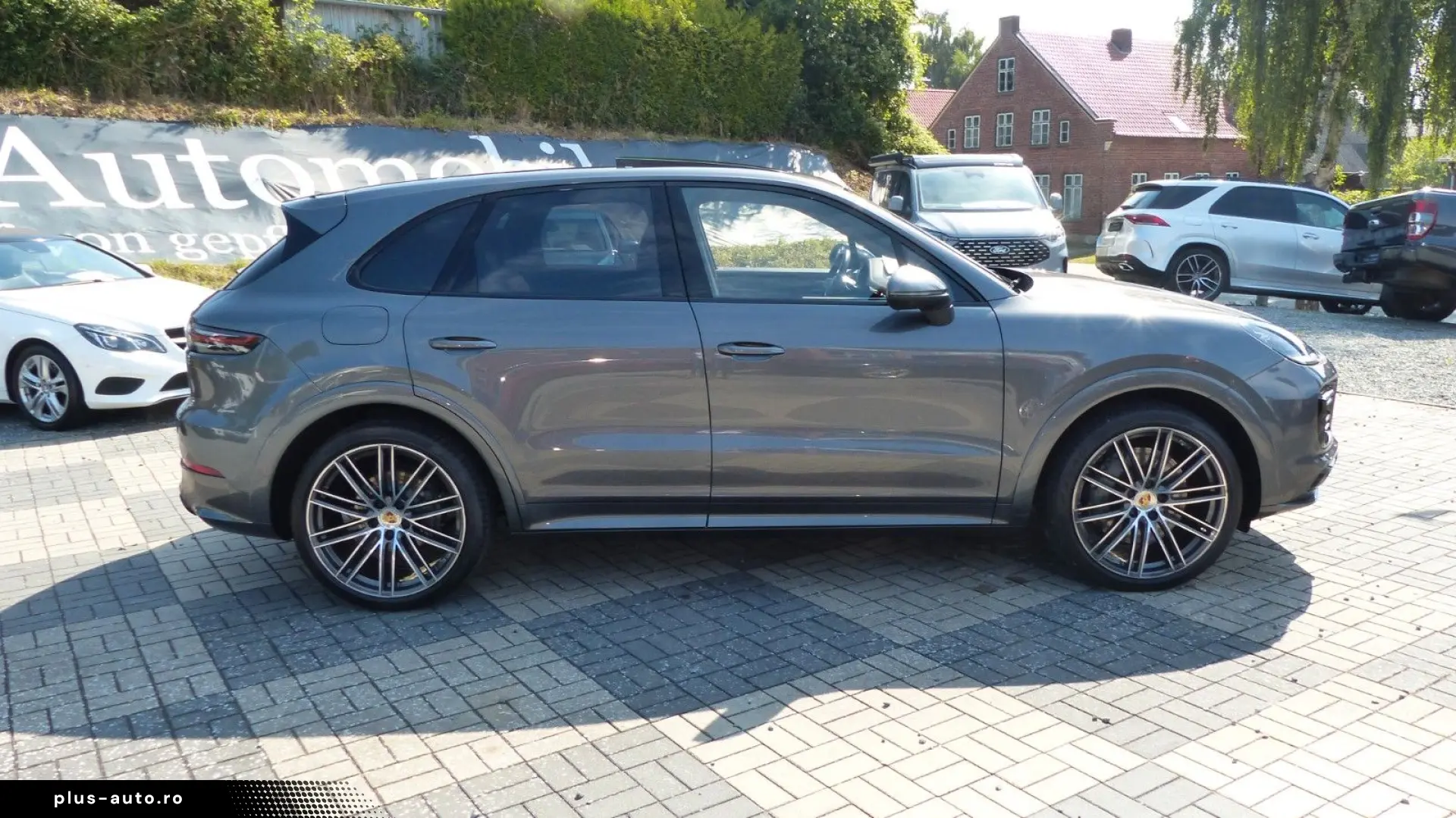 PORSCHE Cayenne S tolle Farbkombi Pano Sport Design