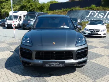 PORSCHE Cayenne S tolle Farbkombi Pano Sport Design