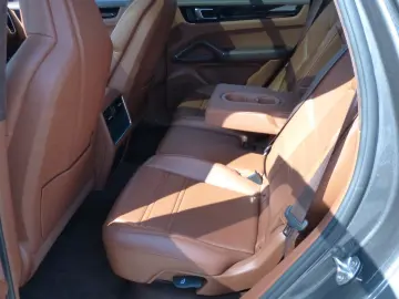 PORSCHE Cayenne S tolle Farbkombi Pano Sport Design
