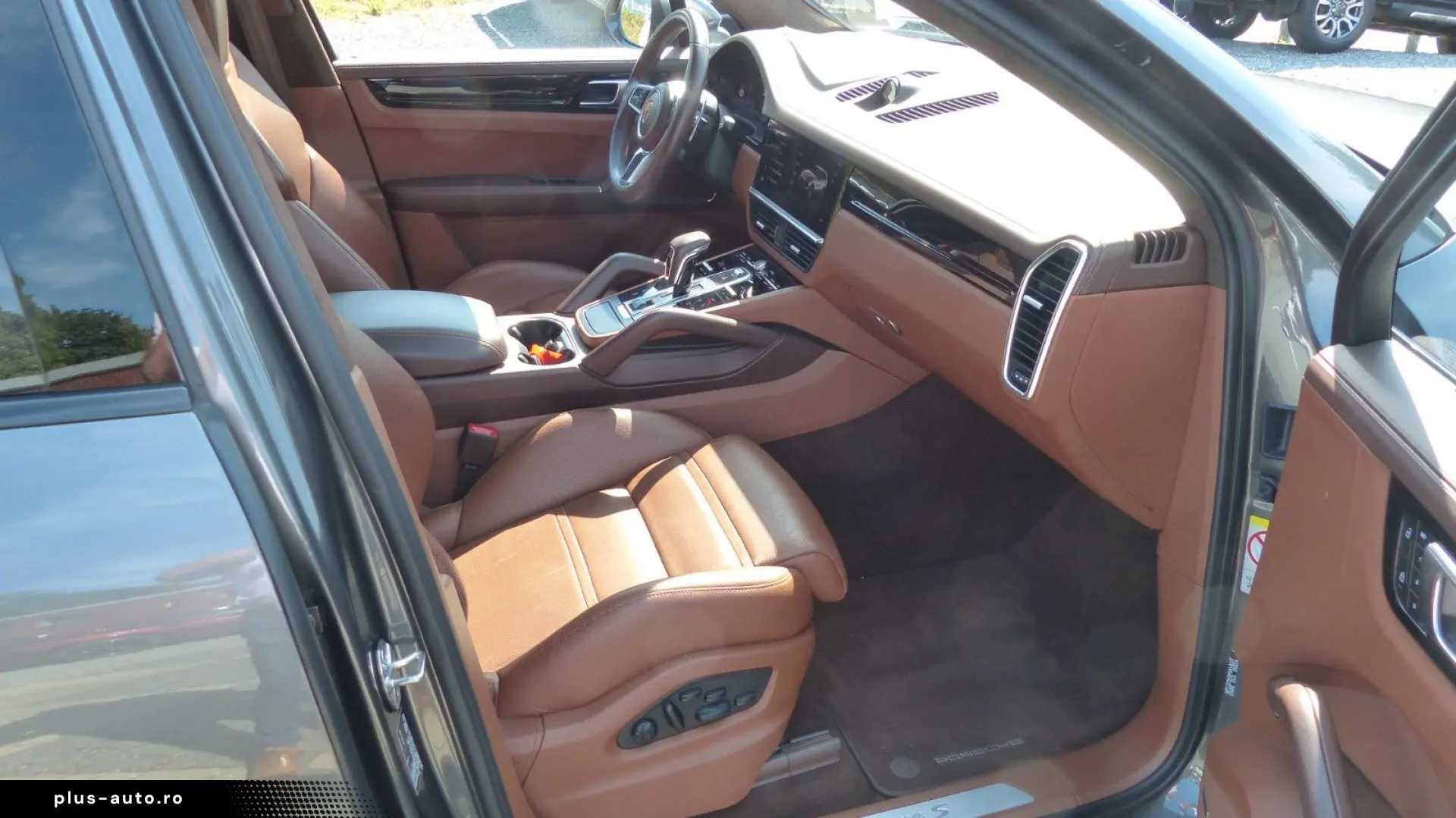 PORSCHE Cayenne S tolle Farbkombi Pano Sport Design