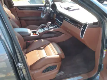 PORSCHE Cayenne S tolle Farbkombi Pano Sport Design