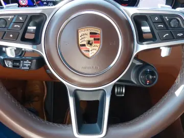 PORSCHE Cayenne S tolle Farbkombi Pano Sport Design