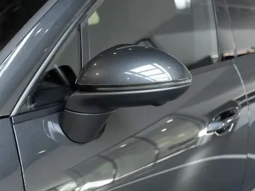 PORSCHE Macan 4 Surround View Luftfederung Panoramadach