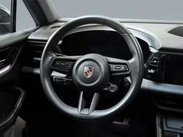 PORSCHE Macan 4 Surround View Luftfederung Panoramadach