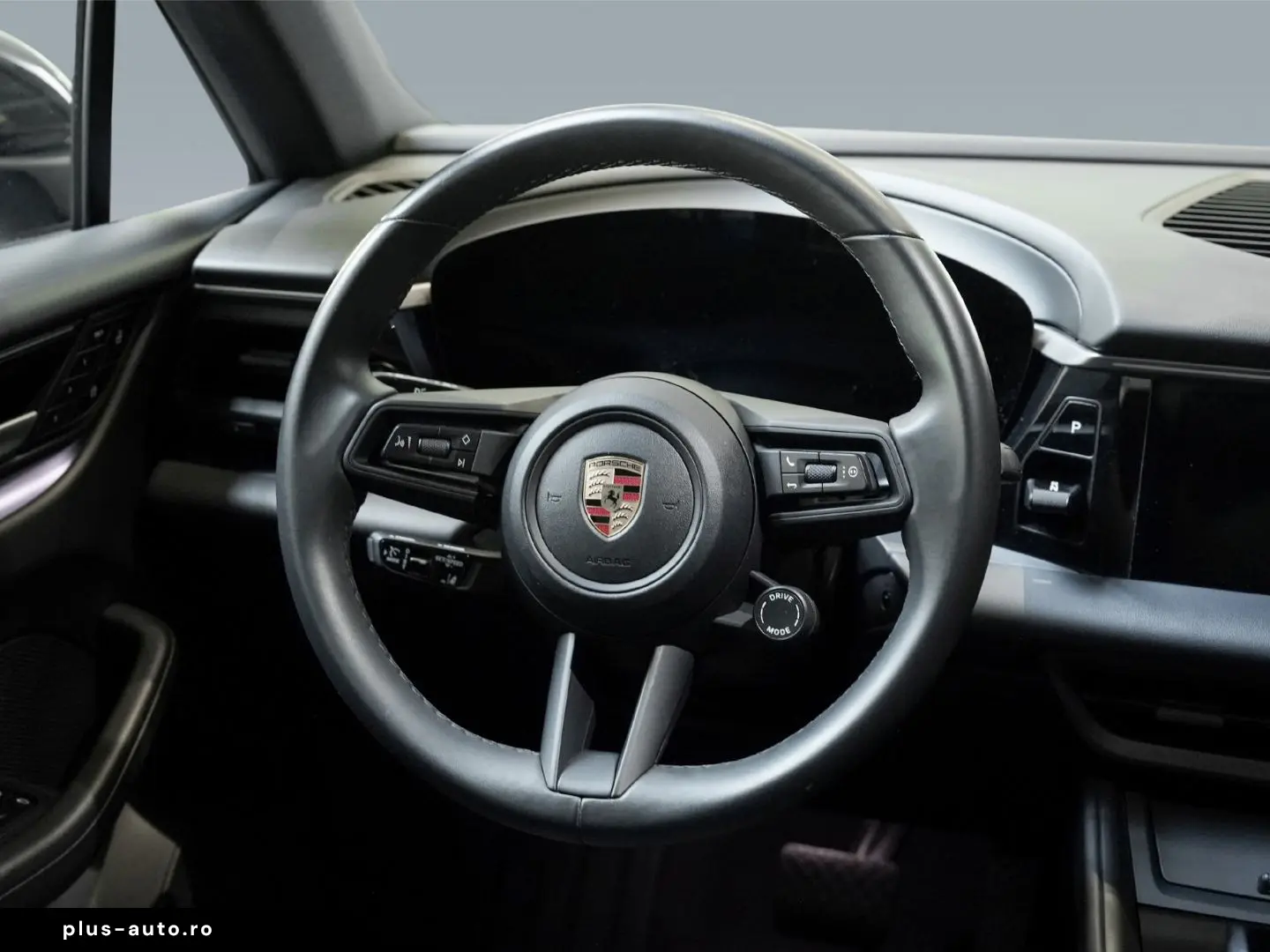 PORSCHE Macan 4 Surround View Luftfederung Panoramadach