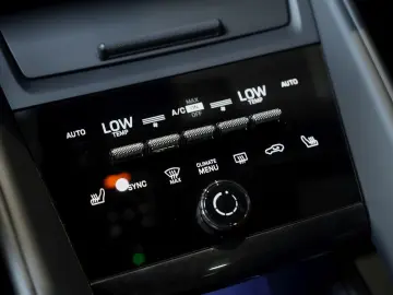 PORSCHE Macan 4 Surround View Luftfederung Panoramadach