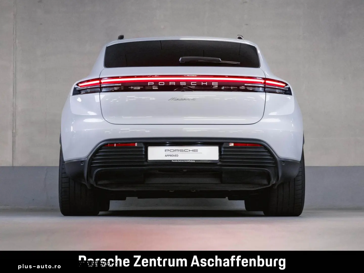 PORSCHE Macan 4 Electric Panoramadach Servolenkung Plus