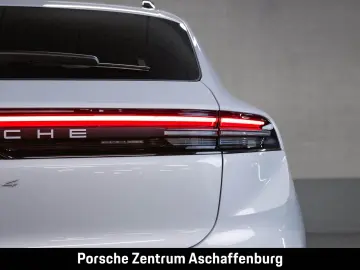 PORSCHE Macan 4 Electric Panoramadach Servolenkung Plus