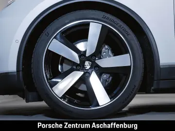 PORSCHE Macan 4 Electric Panoramadach Servolenkung Plus