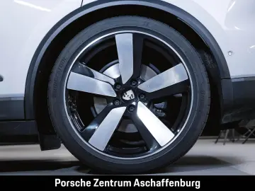 PORSCHE Macan 4 Electric Panoramadach Servolenkung Plus