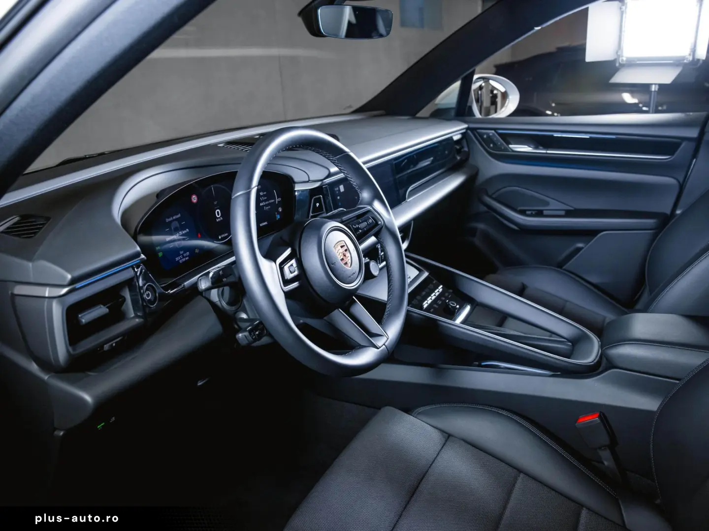 PORSCHE Macan 4 Electric Panoramadach Servolenkung Plus