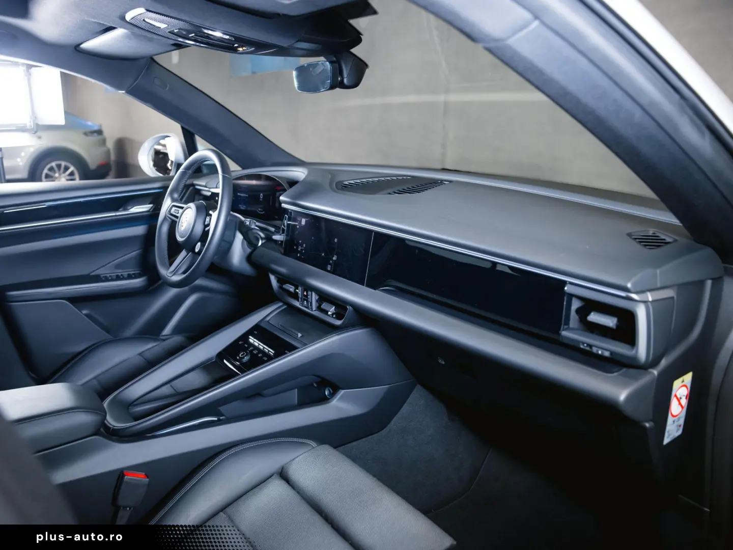 PORSCHE Macan 4 Electric Panoramadach Servolenkung Plus
