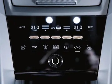 PORSCHE Macan 4 Electric Panoramadach Servolenkung Plus