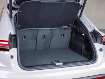 PORSCHE Macan 4 Electric Panoramadach Servolenkung Plus