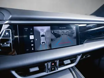 PORSCHE Macan 4 Electric Panoramadach Servolenkung Plus