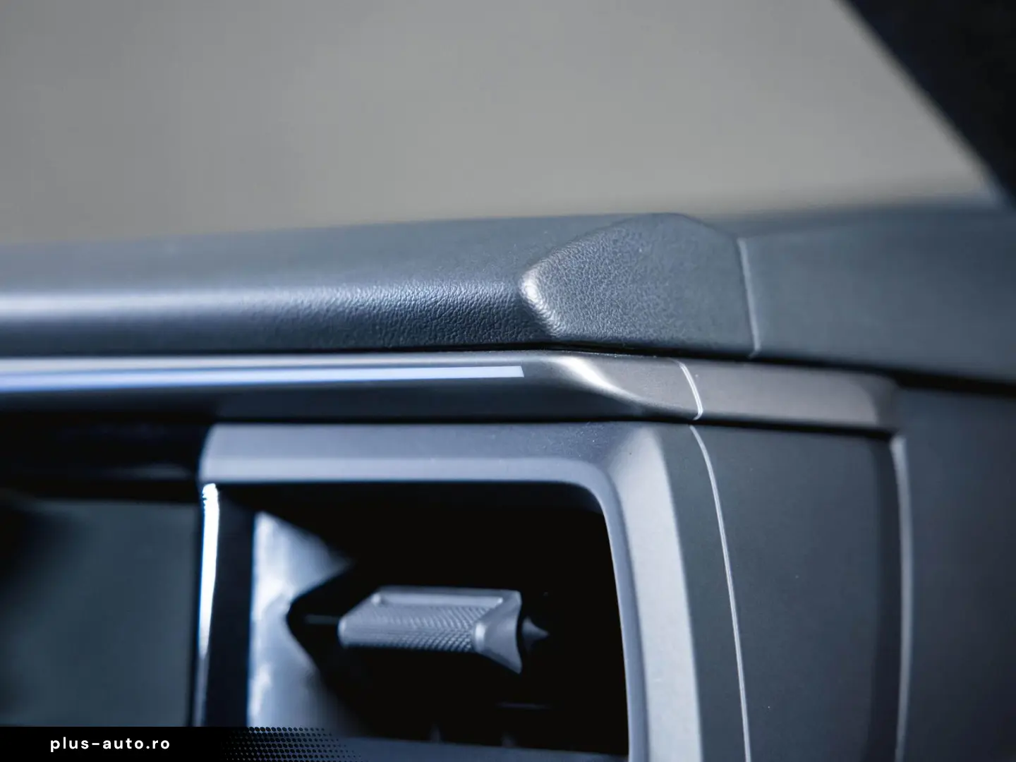 PORSCHE Macan 4 Electric Panoramadach Servolenkung Plus