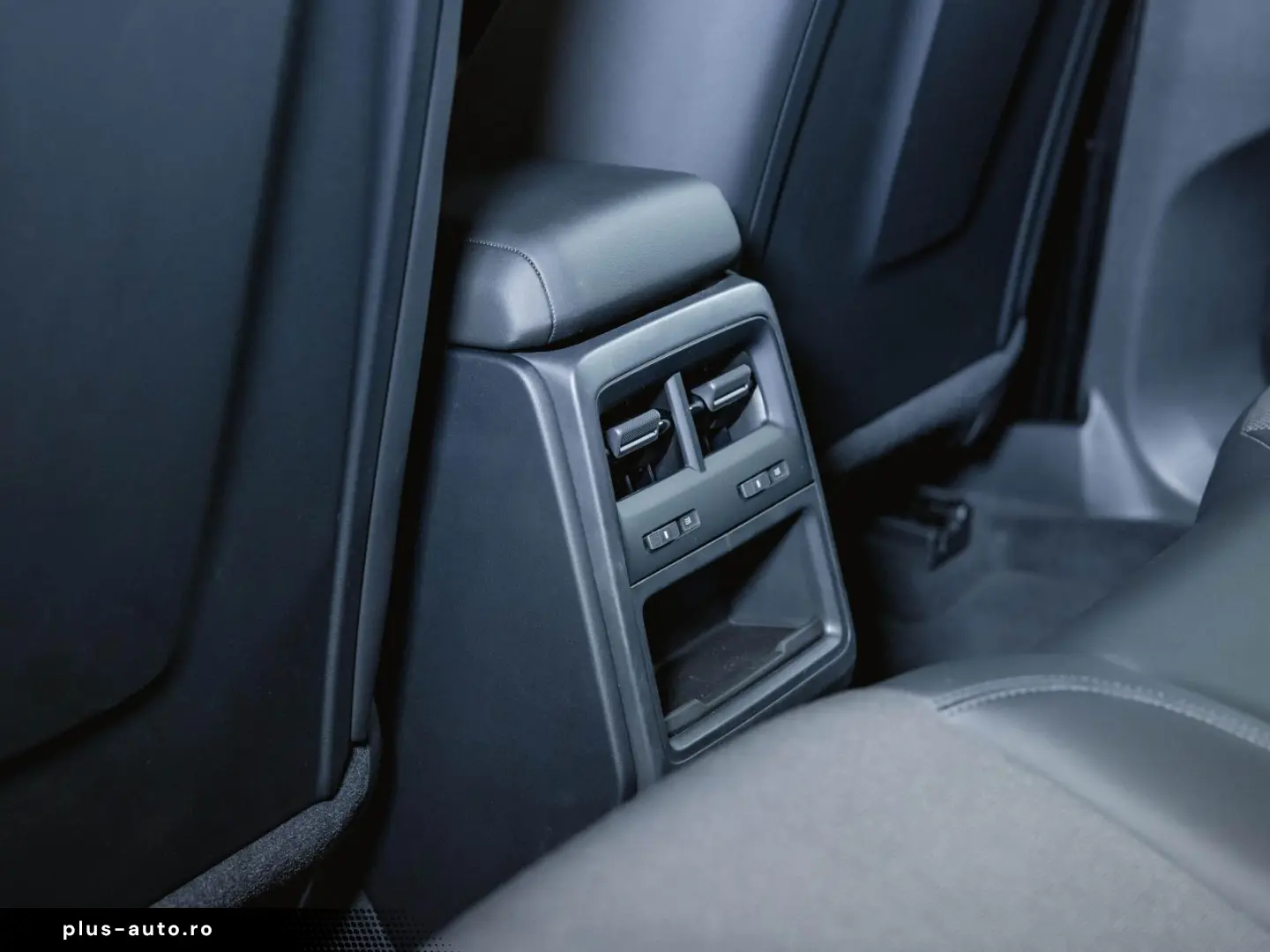 PORSCHE Macan 4 Electric Panoramadach Servolenkung Plus