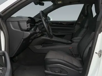 PORSCHE Macan 4 Abstandstempomat SurroundView LED-Matrix