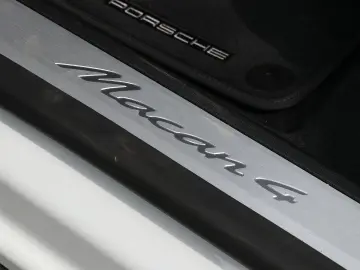 PORSCHE Macan 4 Abstandstempomat SurroundView LED-Matrix