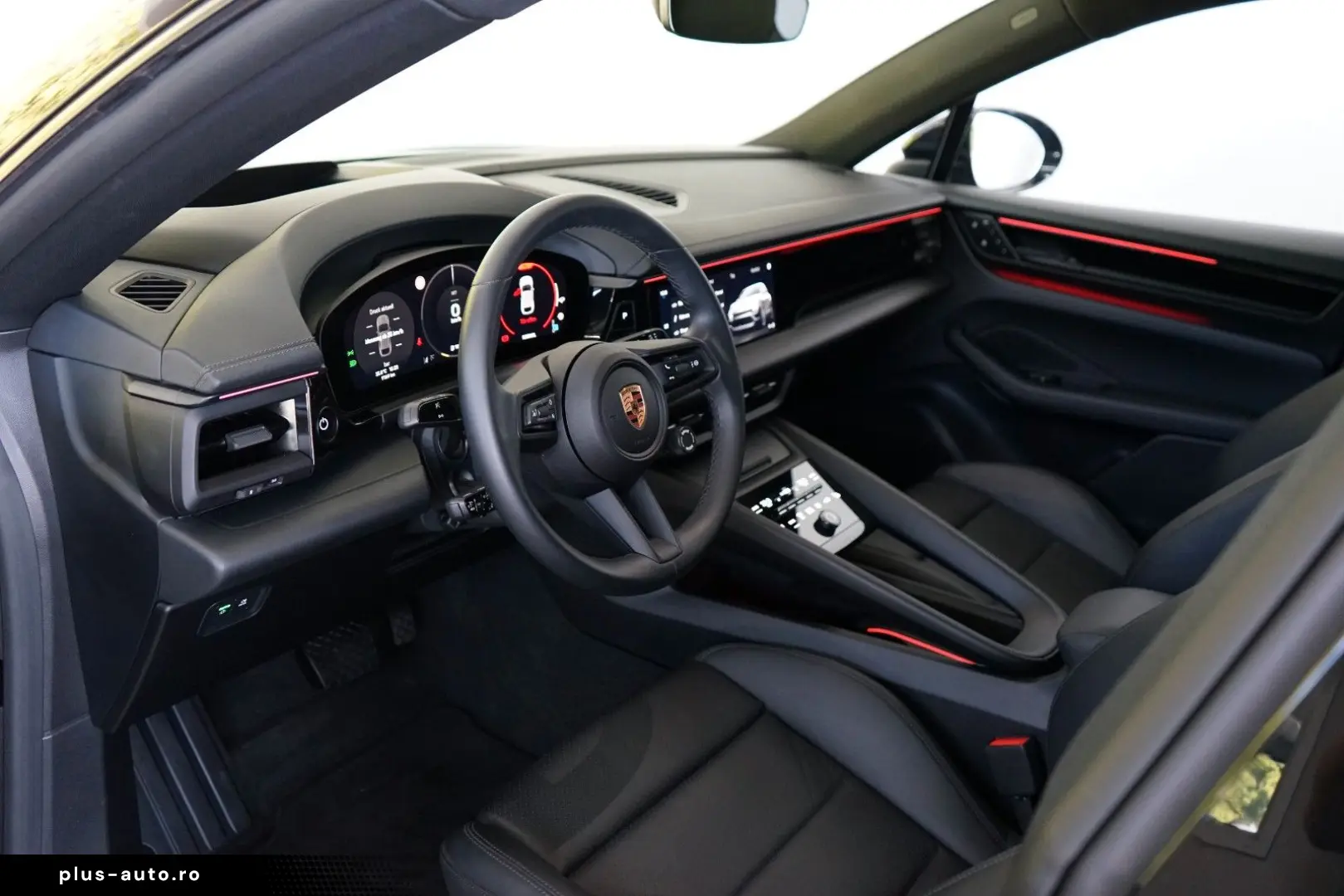 PORSCHE Macan 4 Electric LUFT PANO 18W MATRIX ACC HAL 21