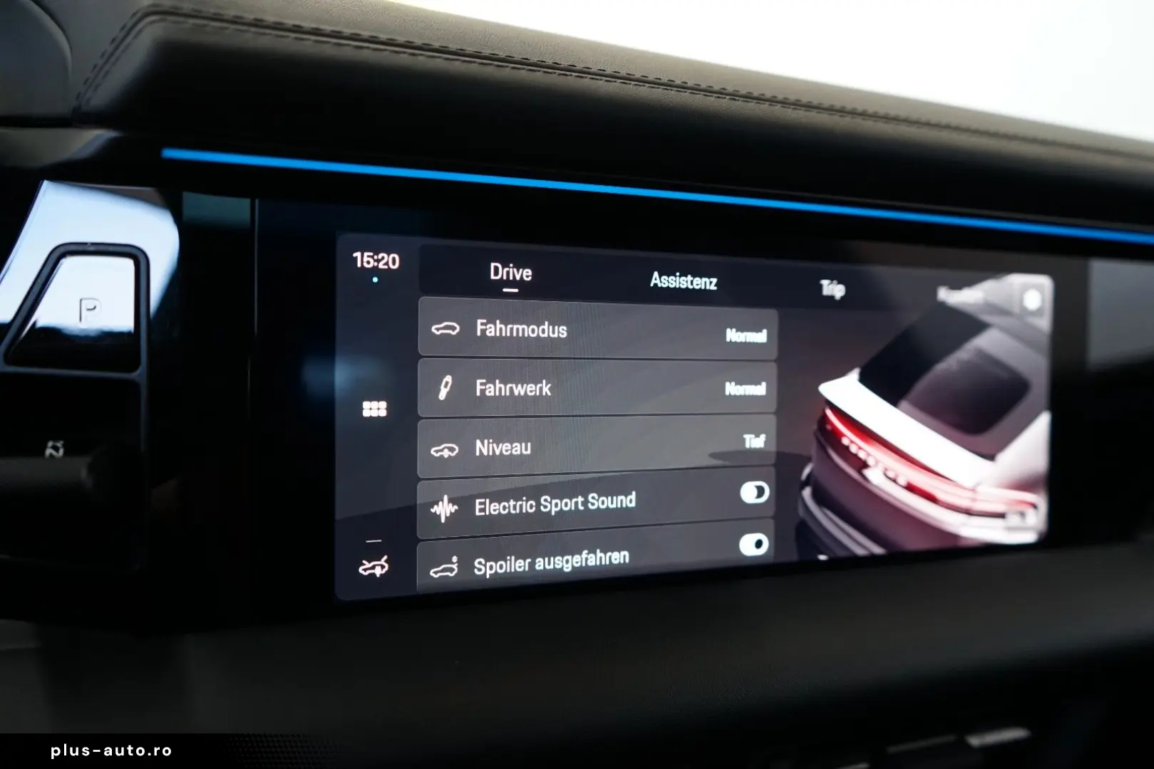 PORSCHE Macan 4 Electric LUFT PANO 18W MATRIX ACC HAL 21
