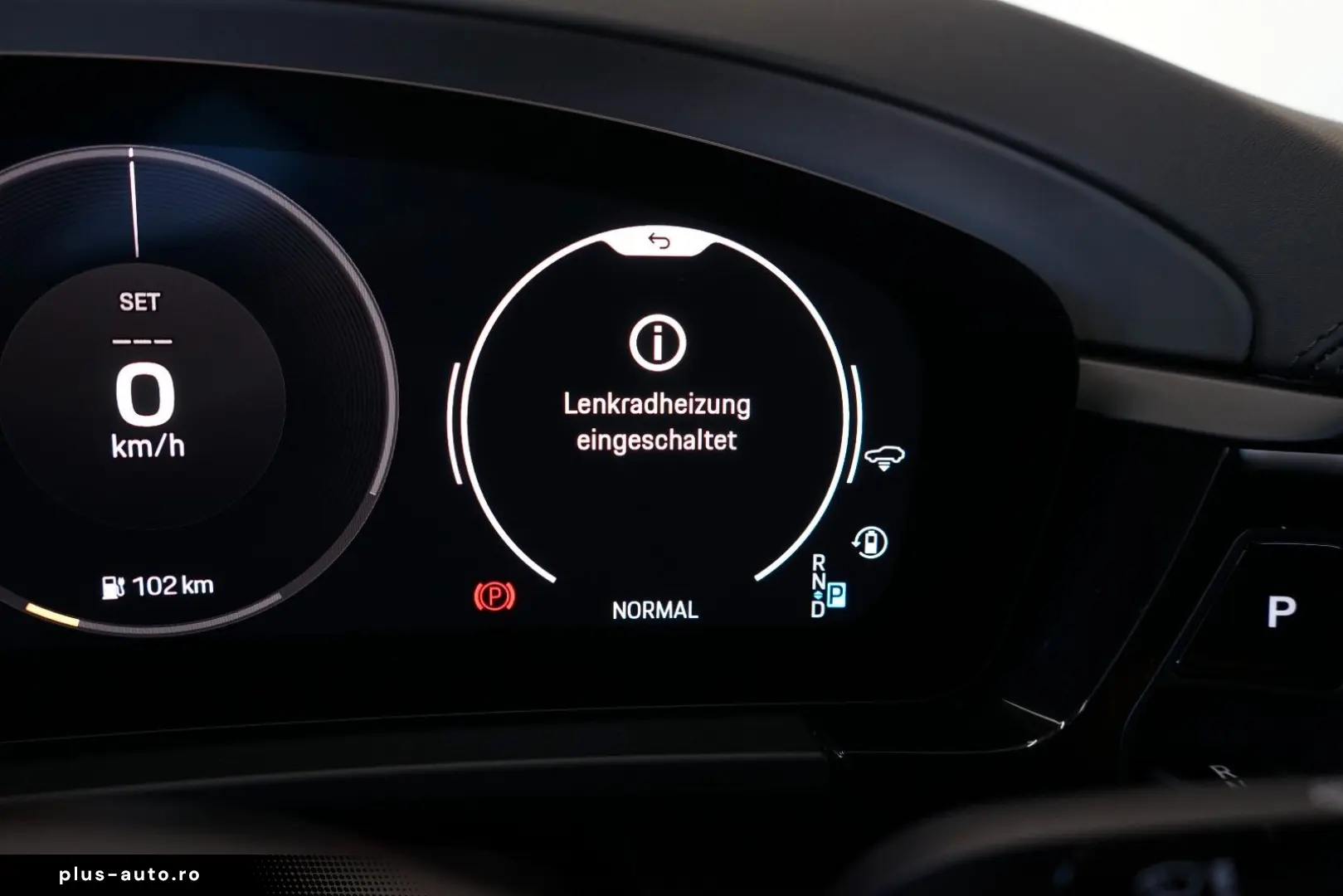 PORSCHE Macan 4 Electric LUFT PANO 18W MATRIX ACC HAL 21