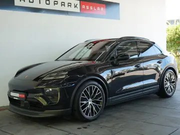 PORSCHE Macan 4 Electric LUFT PANO 18W MATRIX ACC HAL 21