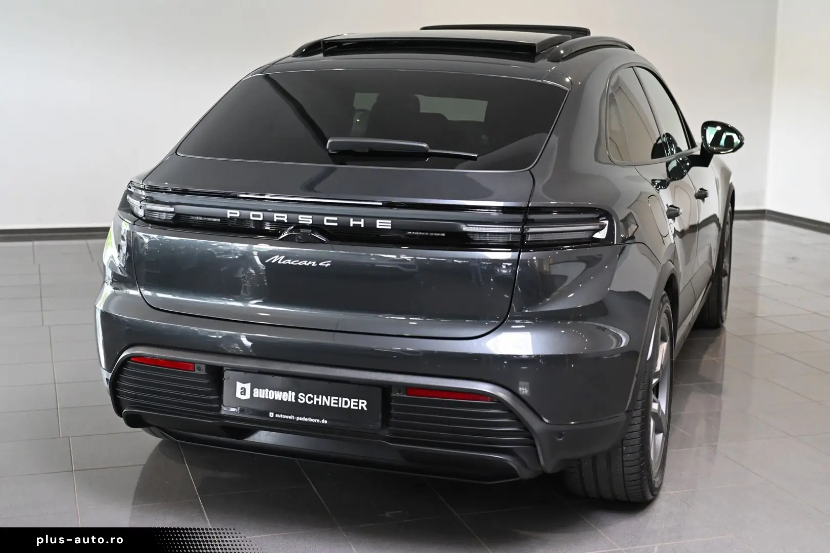 PORSCHE Macan 4 AHK Luftfederung Pano ACC HUD 21-Zoll