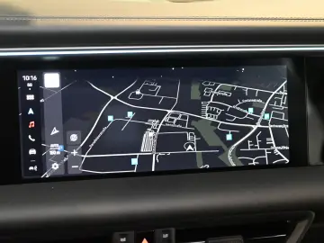 PORSCHE Macan 4 AHK Luftfederung Pano ACC HUD 21-Zoll