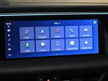 PORSCHE Macan 4 AHK Luftfederung Pano ACC HUD 21-Zoll