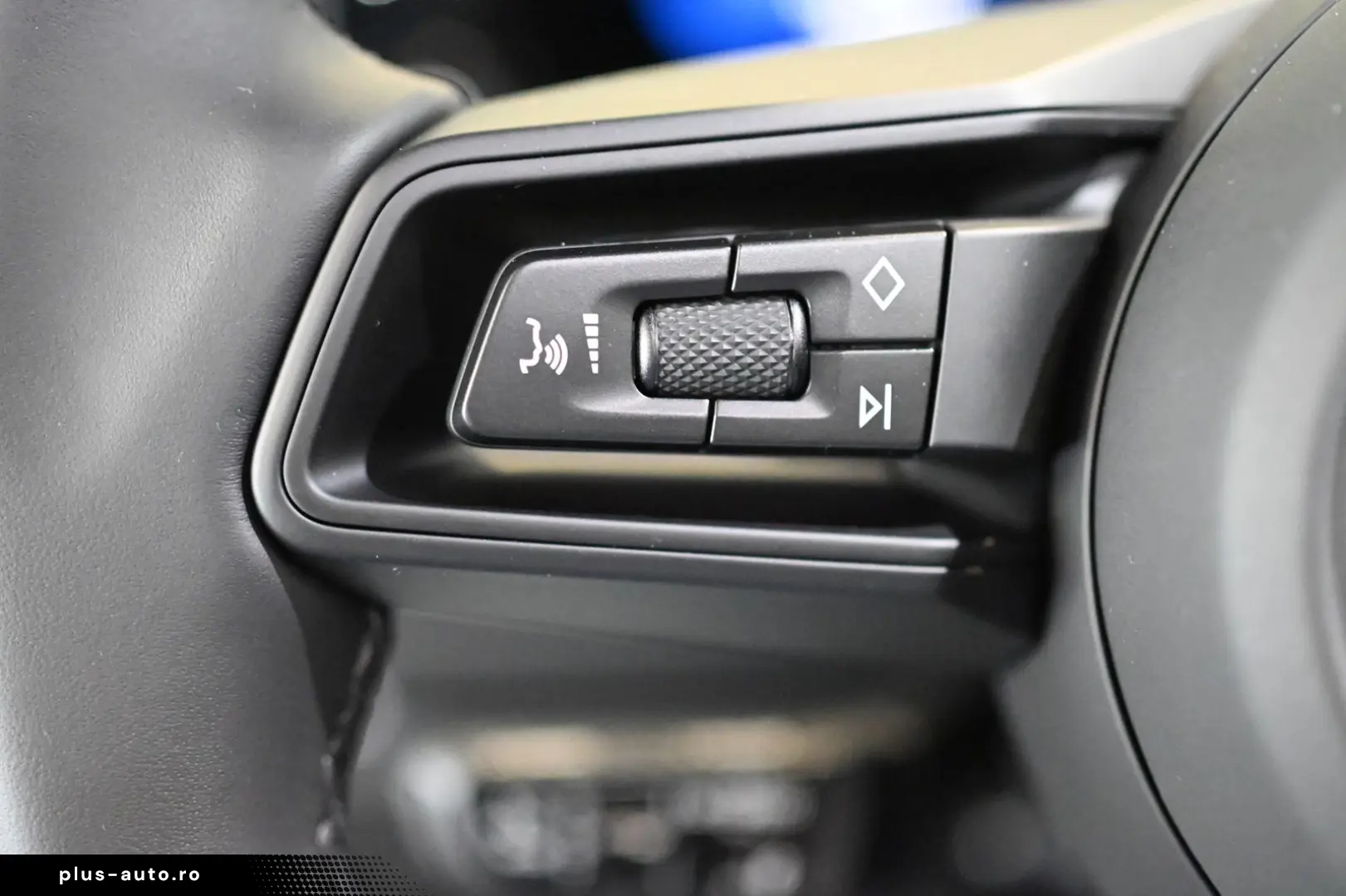PORSCHE Macan 4 AHK Luftfederung Pano ACC HUD 21-Zoll