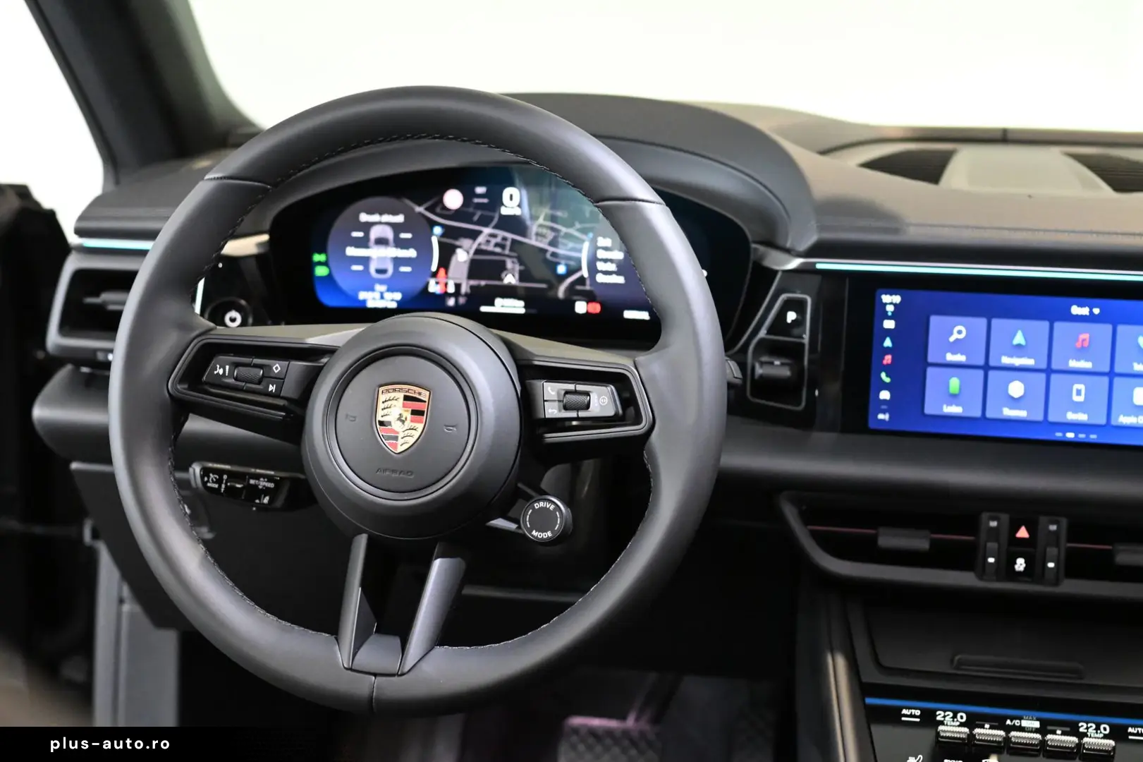 PORSCHE Macan 4 AHK Luftfederung Pano ACC HUD 21-Zoll