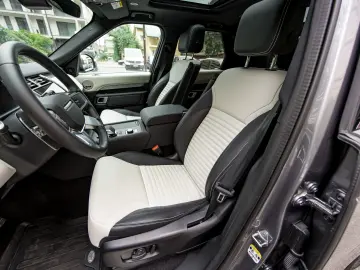 Land Rover Discovery 5 Dynamic SE D300 AWD