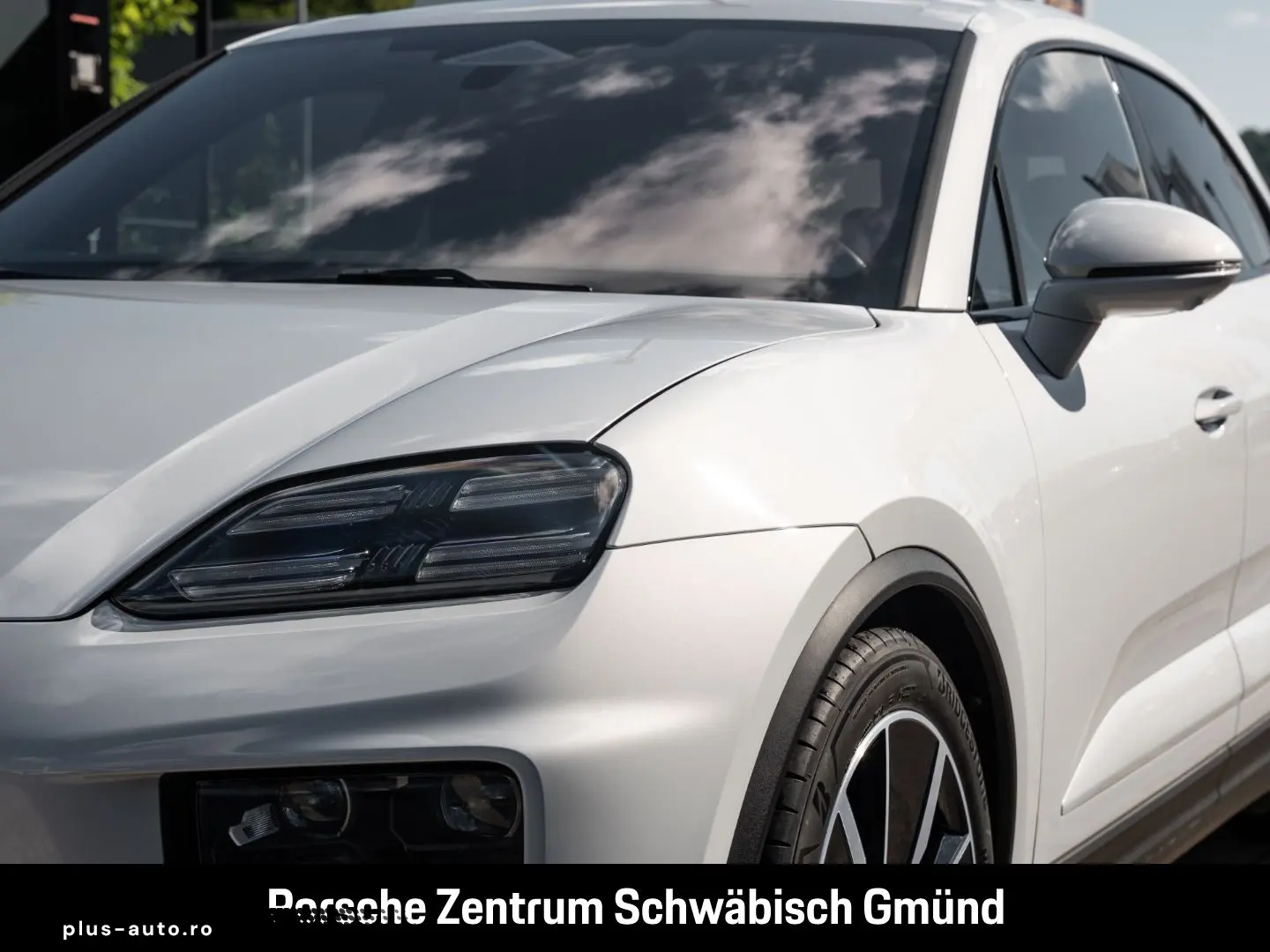 PORSCHE Macan 4 InnoDrive Surround-View BOSE PASM 21-Zol