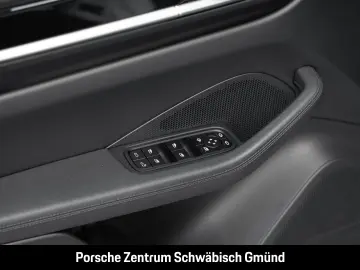 PORSCHE Macan 4 InnoDrive Surround-View BOSE PASM 21-Zol