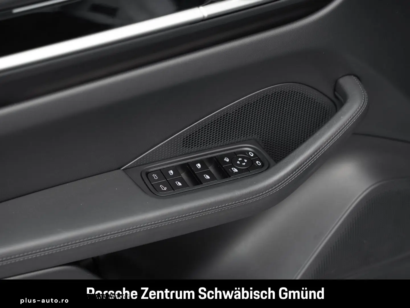 PORSCHE Macan 4 InnoDrive Surround-View BOSE PASM 21-Zol