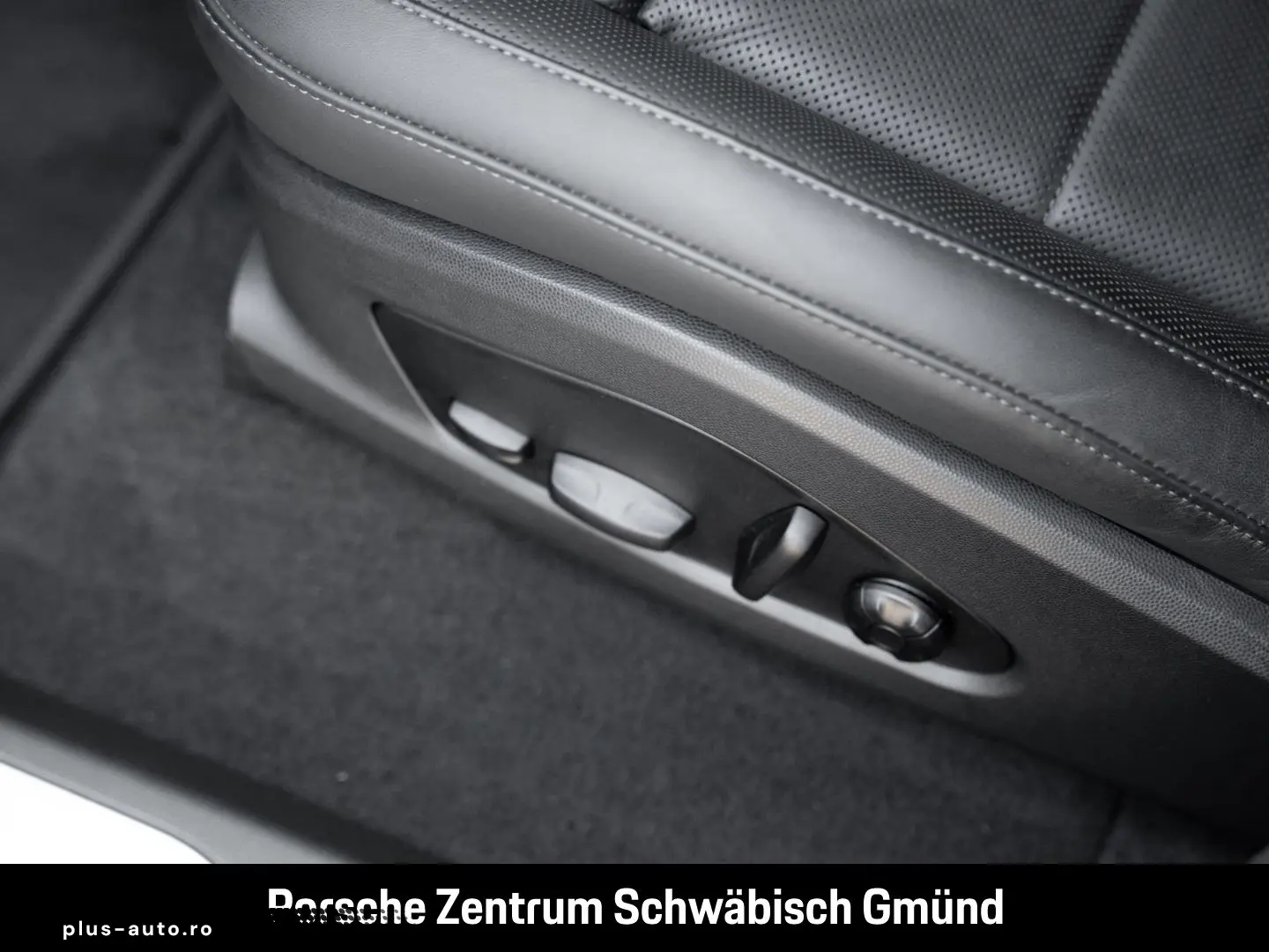 PORSCHE Macan 4 InnoDrive Surround-View BOSE PASM 21-Zol