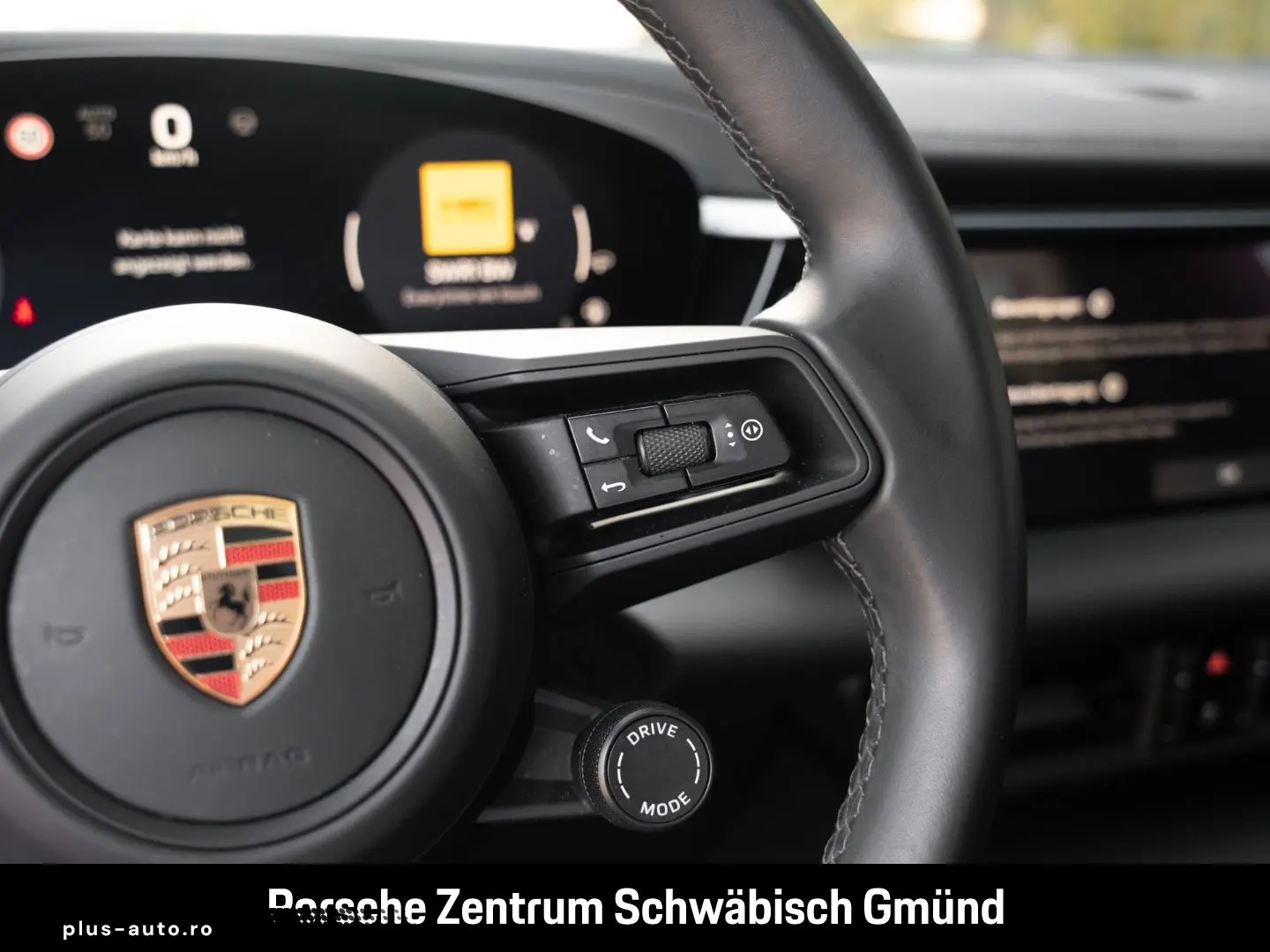 PORSCHE Macan 4 InnoDrive Surround-View BOSE PASM 21-Zol