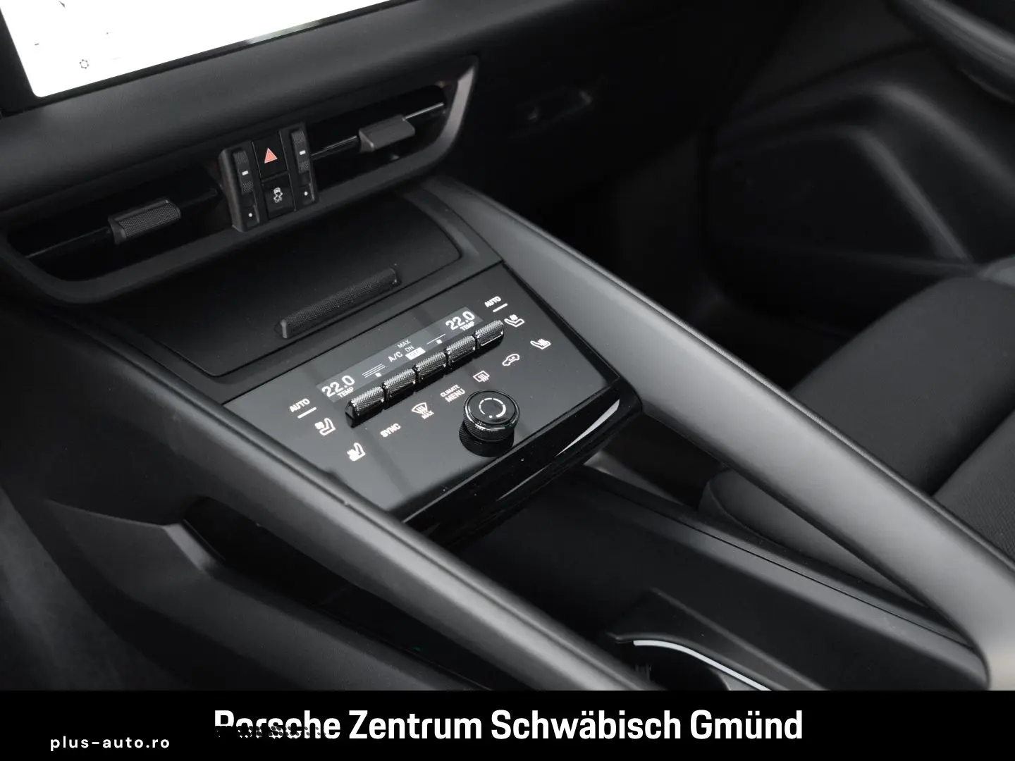 PORSCHE Macan 4 InnoDrive Surround-View BOSE PASM 21-Zol