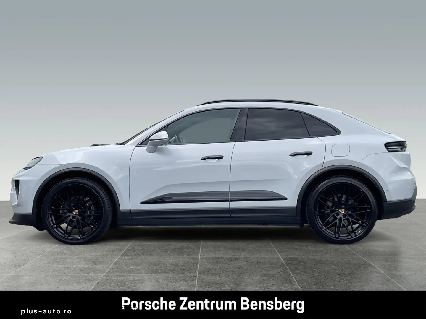 PORSCHE Macan 4 Electric