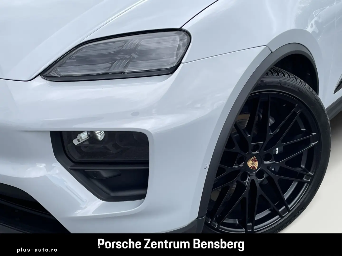 PORSCHE Macan 4 Electric