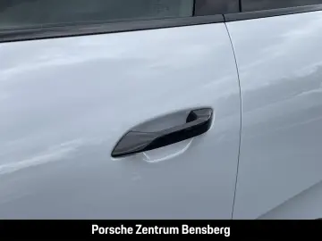 PORSCHE Macan 4 Electric
