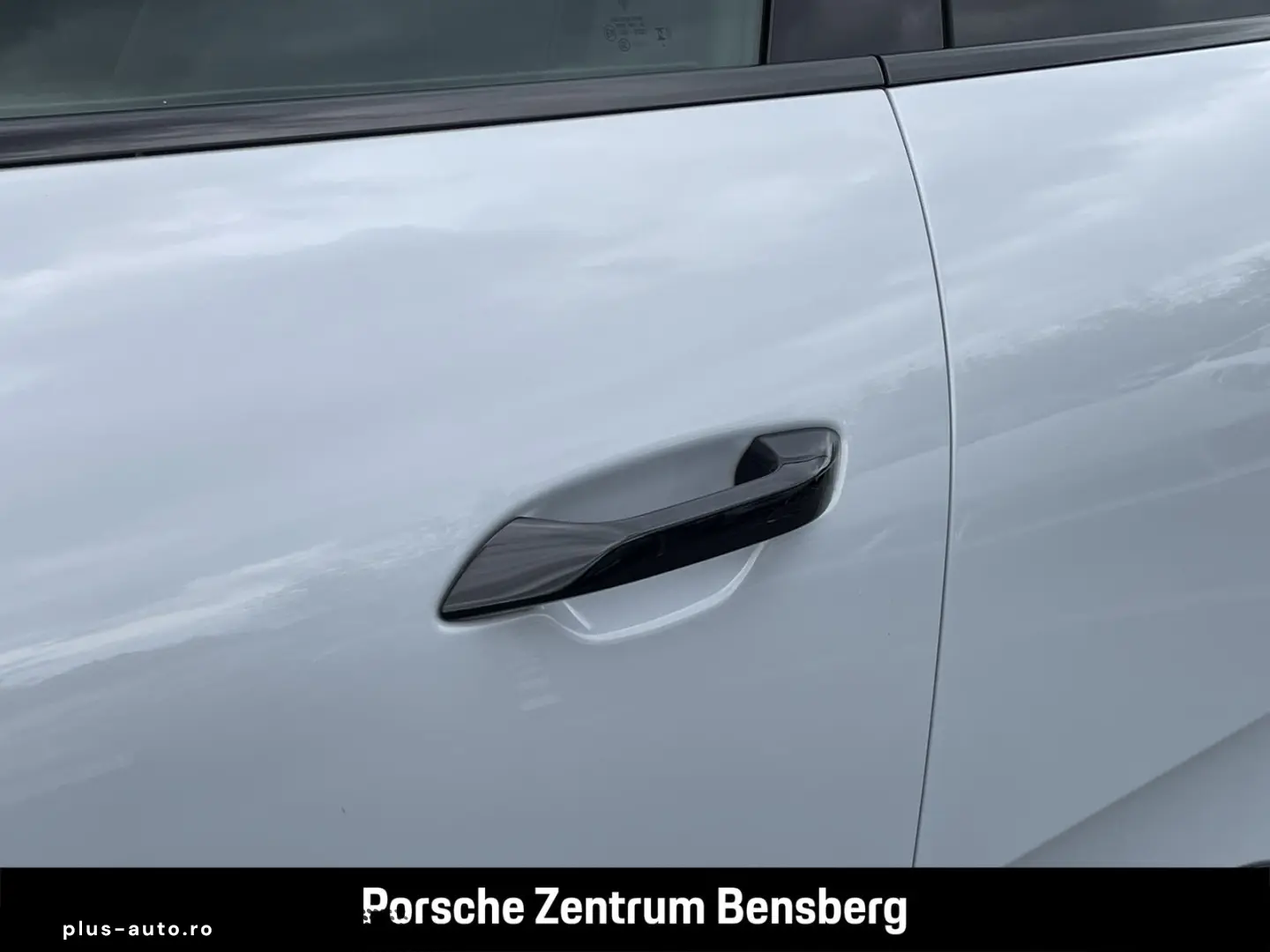 PORSCHE Macan 4 Electric