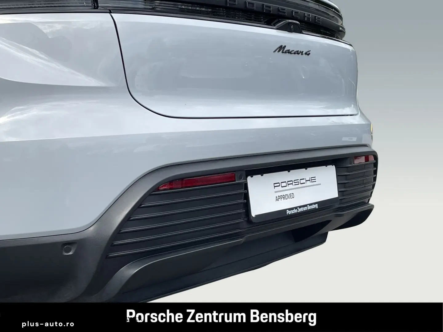 PORSCHE Macan 4 Electric