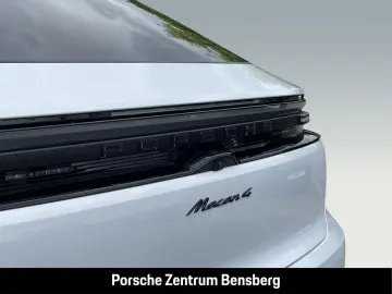 PORSCHE Macan 4 Electric